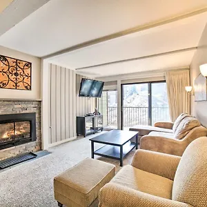 Mammoth Mtn Escape With Pool And Walk To Lift Mammoth Lakes